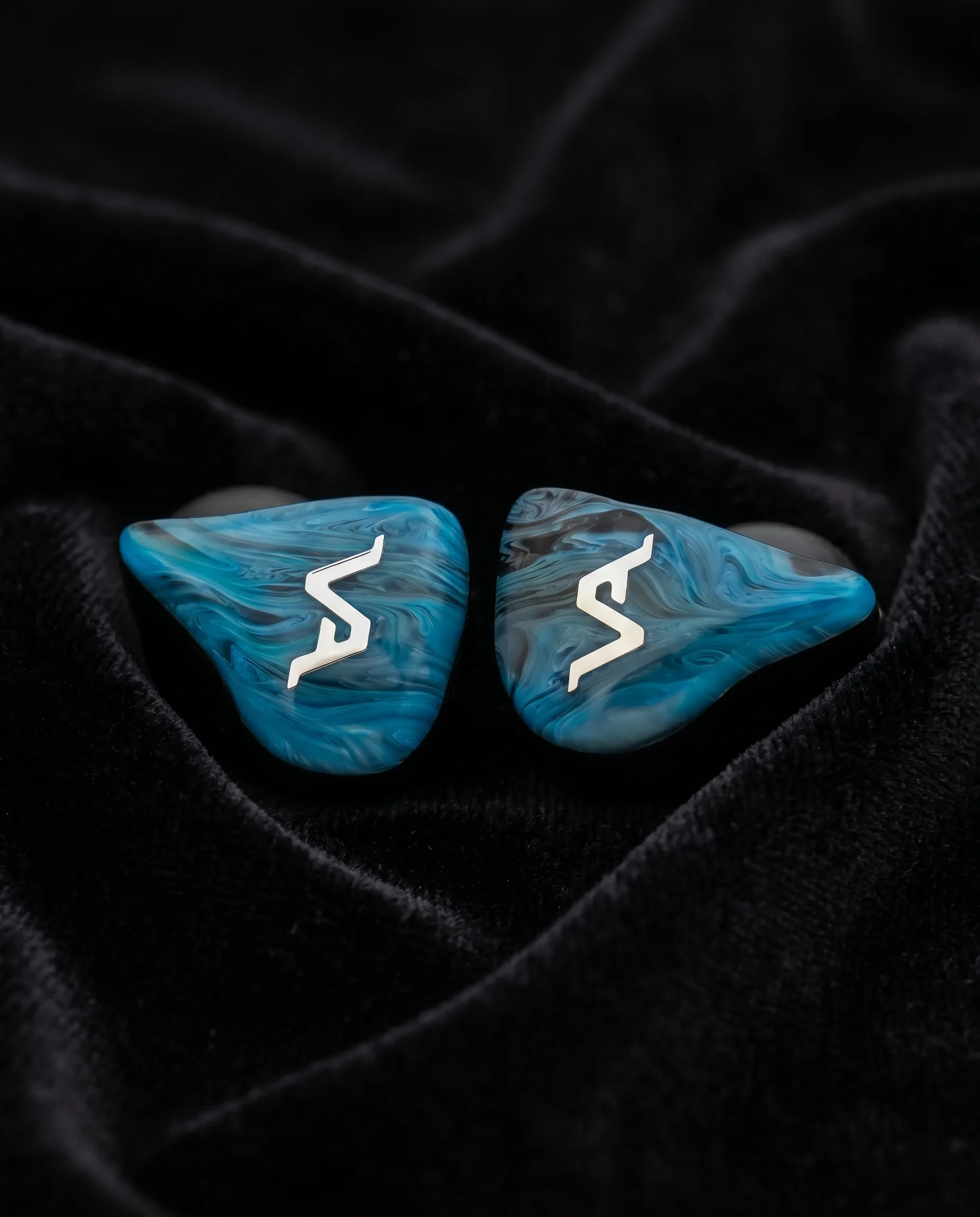 Bespoke Apex — azure marble pair